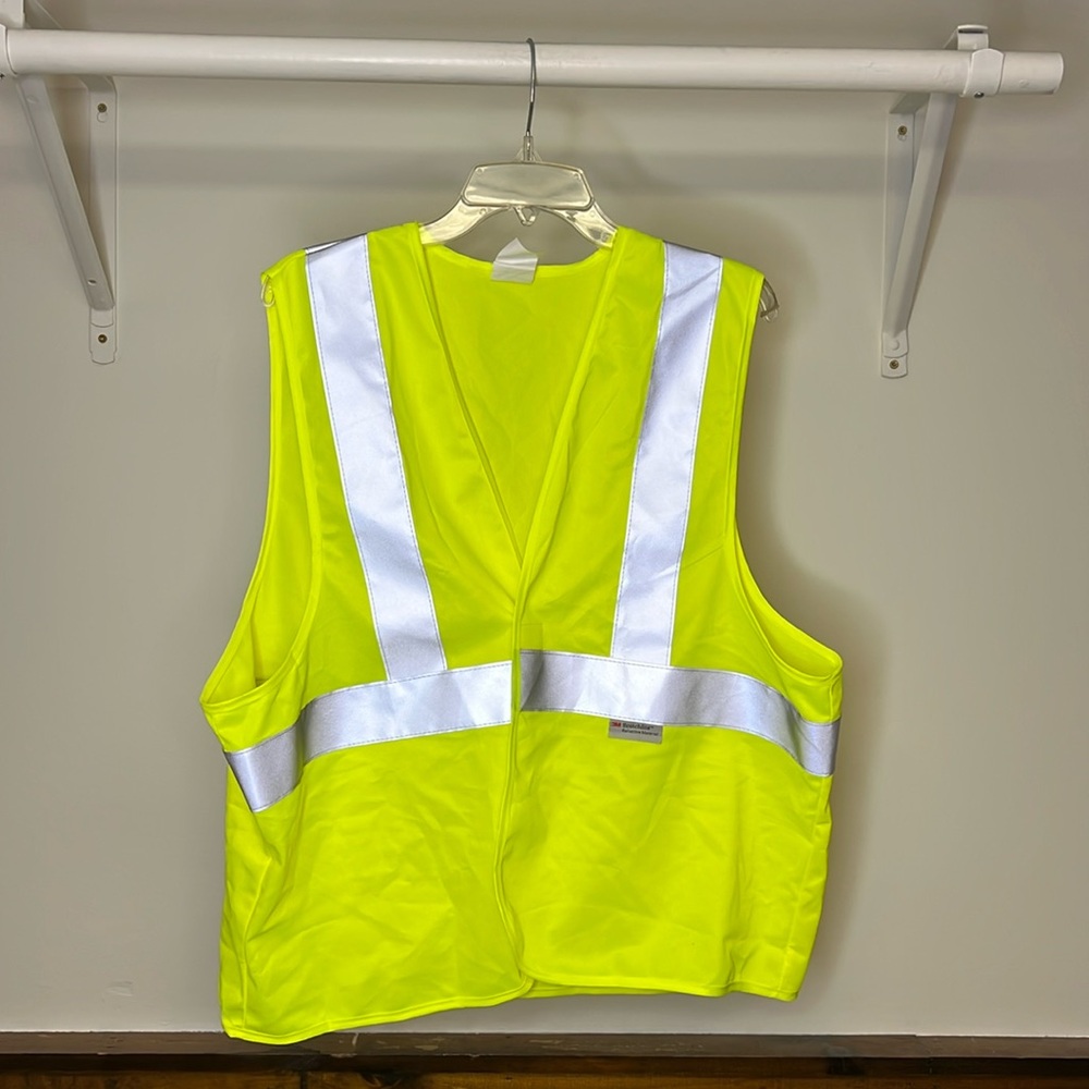3M Reflective Safety Vest & Hardhat-‎ OS
